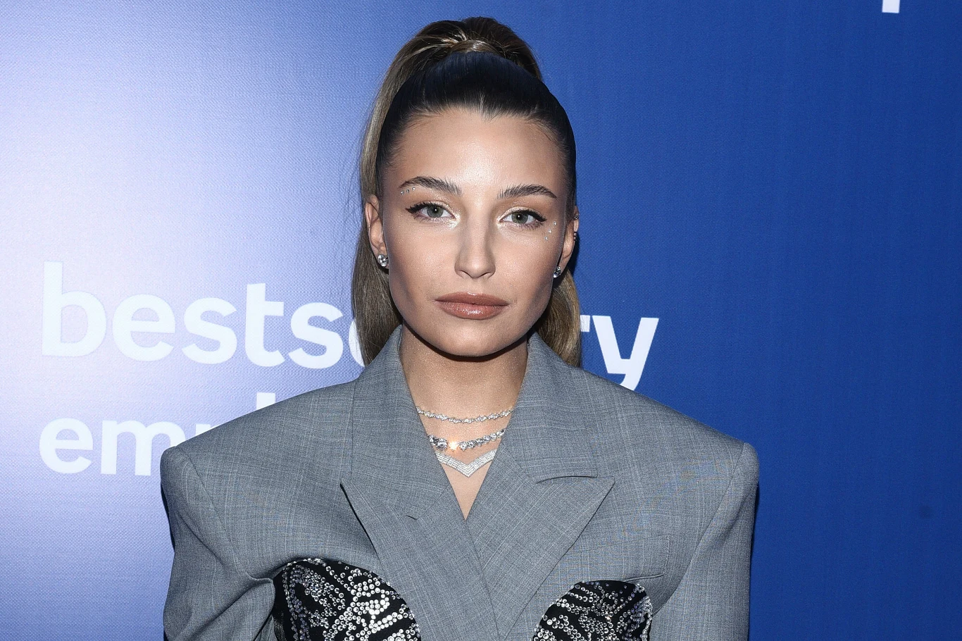 Julia Wieniawa Julia Wieniawa