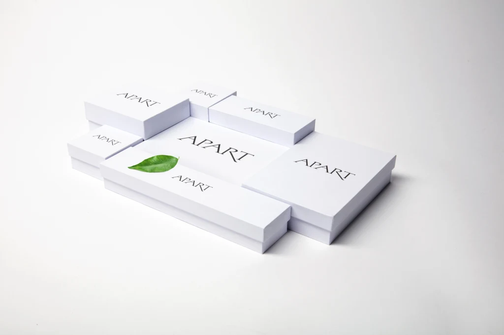 Pudełka wyprodukowano z poszanowaniem ekologicznego procesu eksploatacji zasobów leśnych, czego dowodem jest certyfikat FSC.