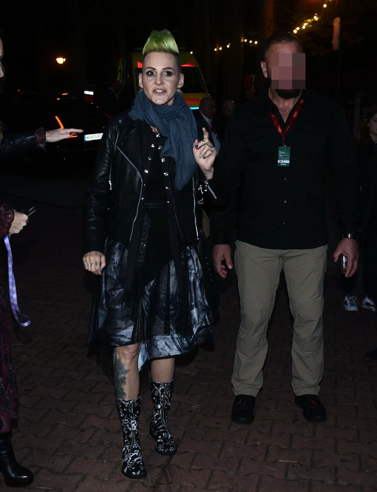 Agnieszka Chylińska z mężem wyjeżdżają z Polski