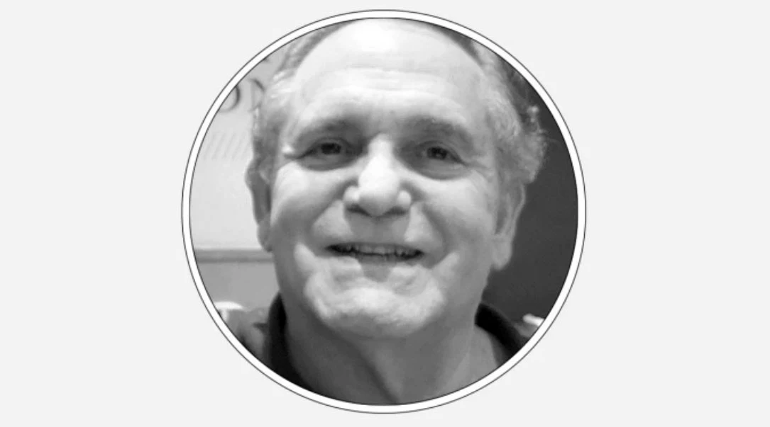 Nie żyje David M. Jones Nie żyje David M. Jones