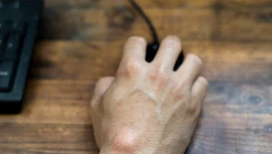 Tłuszczaki to niebolesne, miękkie guzy zlokalizowane najczęściej na rękach i plecach