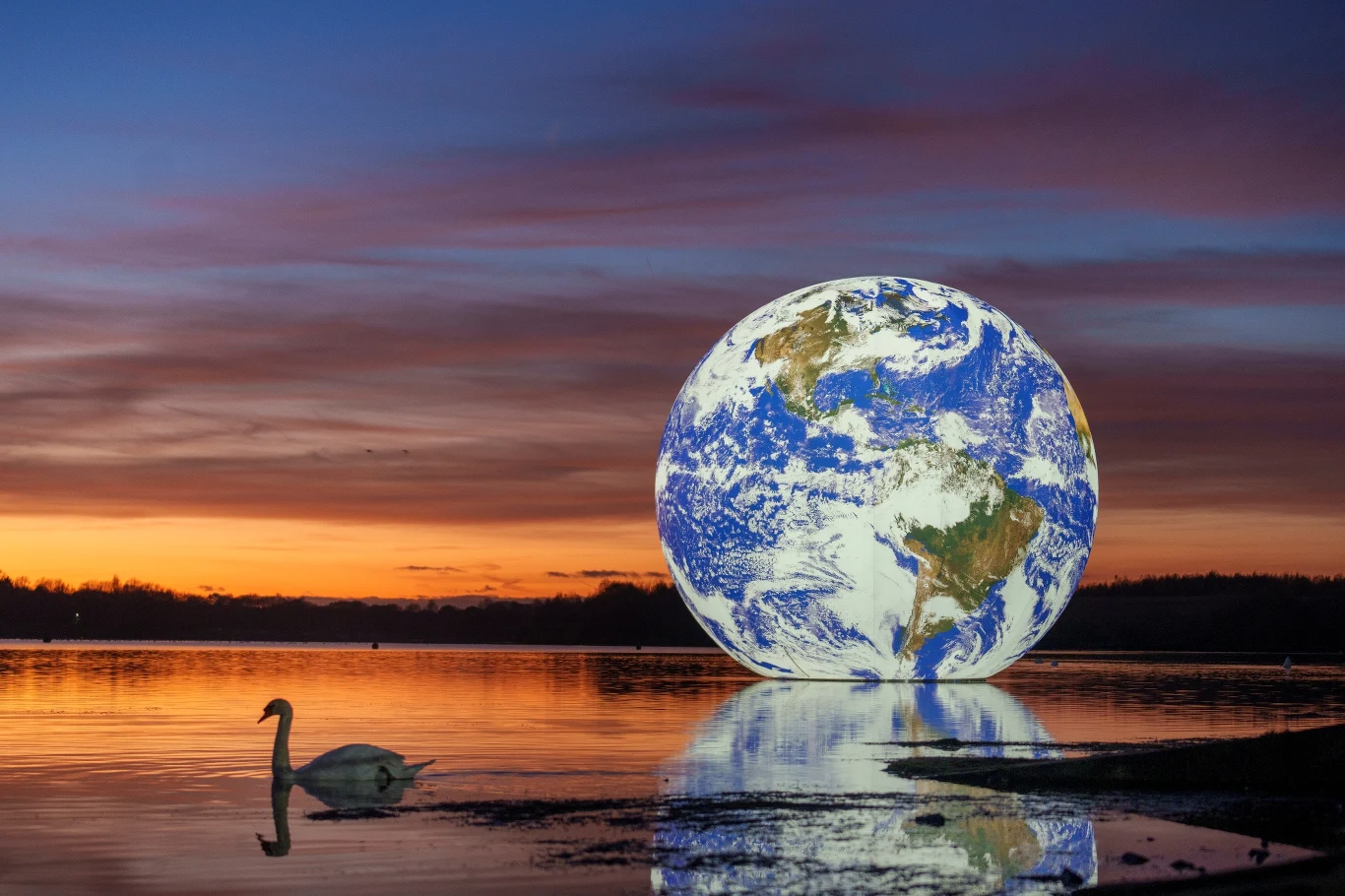 Dzień Ziemi 2022 odbywa się pod hasłem "Inwestujmy w naszą planetę". Jak co roku święto obchodzone jest 22 kwietnia
