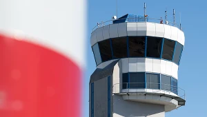 "Nas nie można kupić". Spór kontrolerów lotów z PAŻP trwa