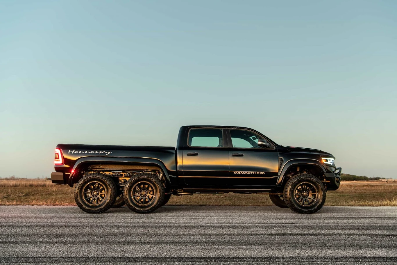 Hennessey Mammoth 1000 6x6 TRX 