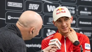 Maciej Janowski udziela wywiadu