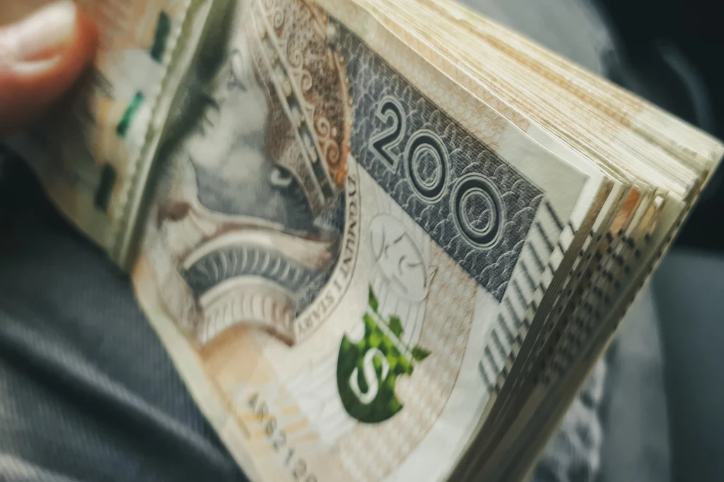 Nie wszyscy Polacy przejmują się stanem swoich finansów w obliczu wojny w Ukrainie. Zdj. ilustracyjne