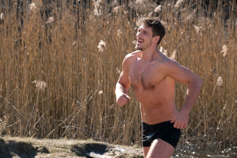 Mikołaj Roznerski na planie "M jak miłość" Mikołaj Roznerski na planie "M jak miłość"