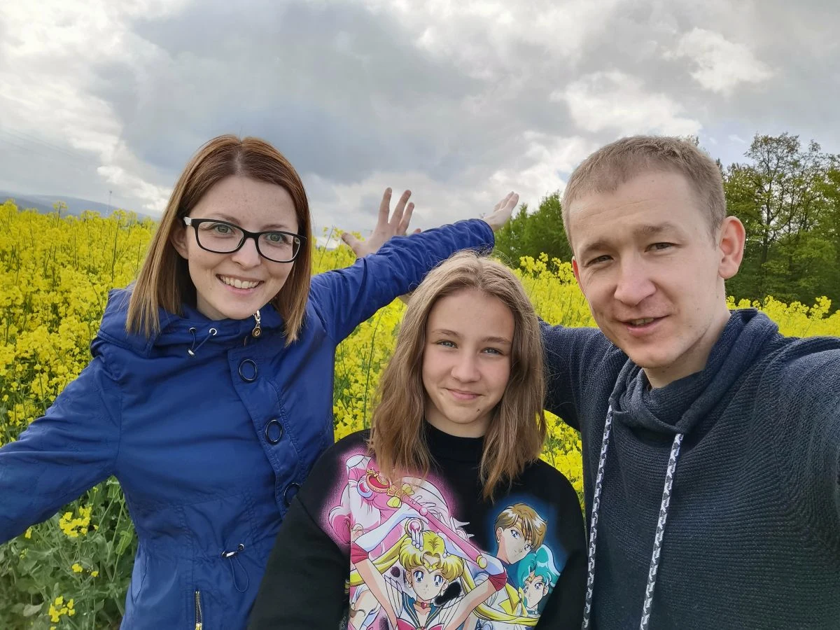 Marzena, Zuza i Tomek zakochali sie w namiotach dachowych podróżując po Europie