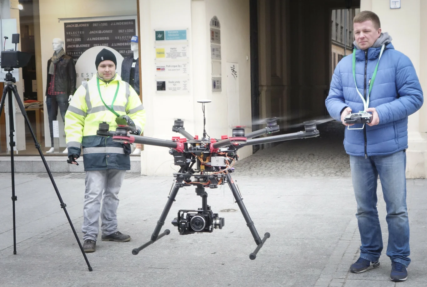 Joe Biden chce, by policja mogła śledzi drony Joe Biden chce, by policja mogła śledzi drony