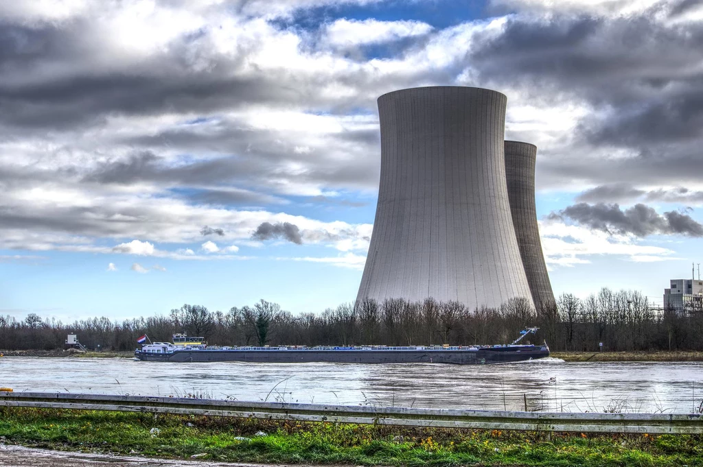 Czy elektrownie atomowe przekonają do siebie Polaków?