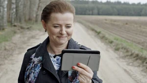 Jowita Budnik w filmie "Po miłość / Pour l'amour"