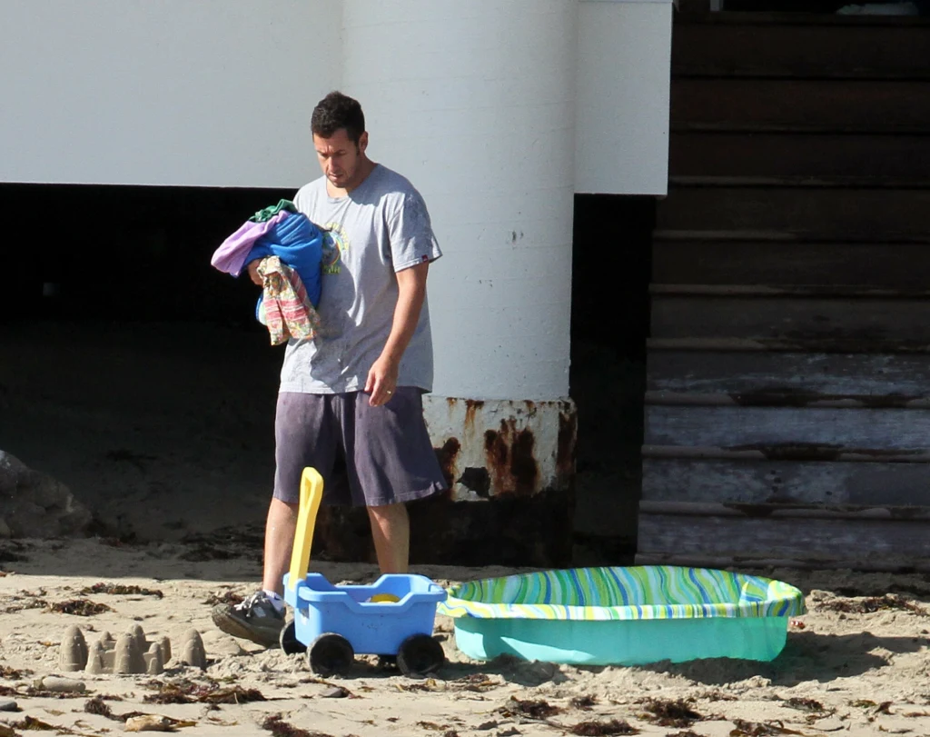 Adam Sandler w domu w Malibu