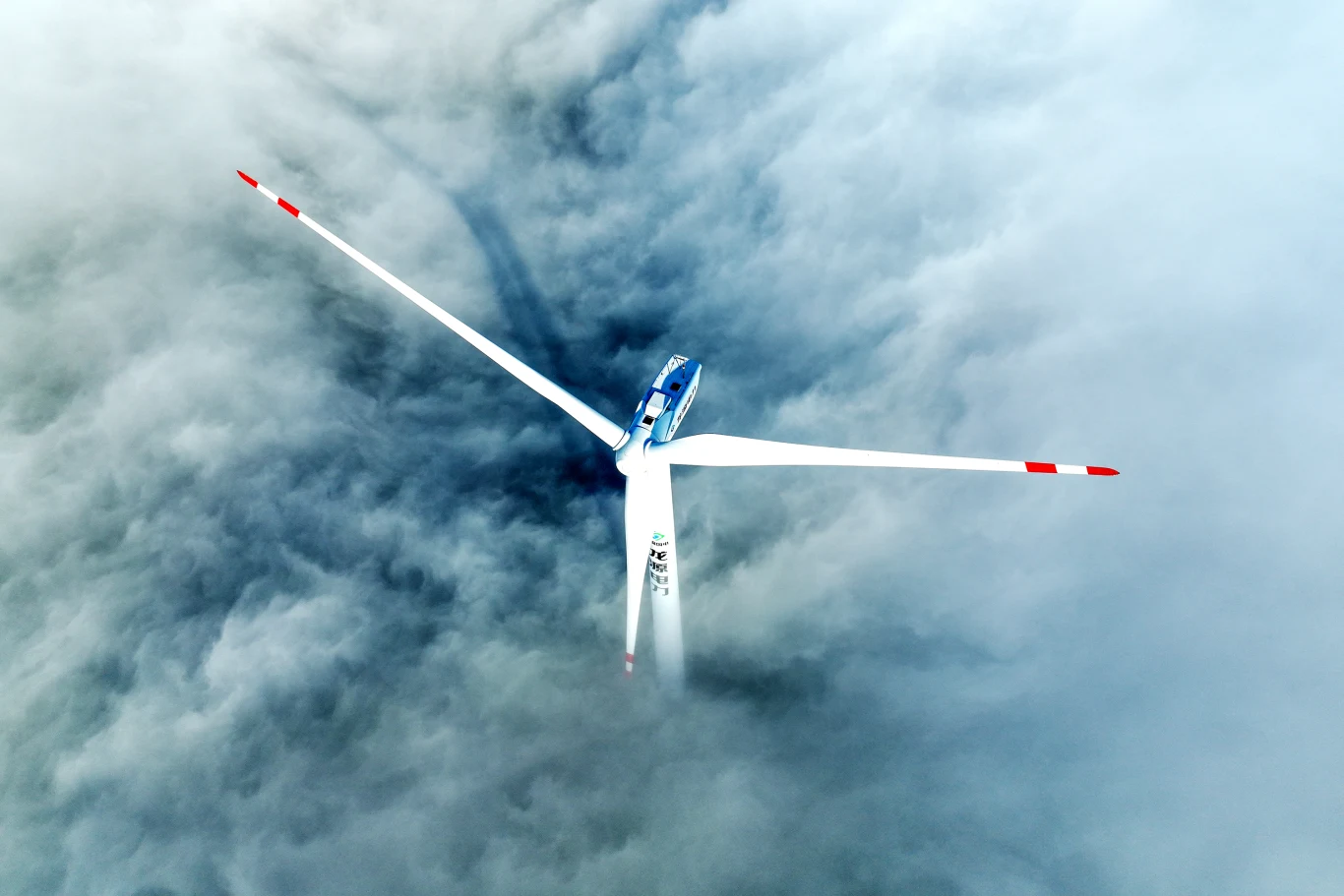 Ustawa odległościowa wprowadzająca zasadę 10H spowodowała zahamowanie rozwoju farm wiatrowych w Polsce. Jest jednak szansa, że uda się odwrócić ten trend Ustawa odległościowa wprowadzająca zasadę 10H spowodowała zahamowanie rozwoju farm wiatrowych w Polsce. Jest jednak szansa, że uda się odwrócić ten trend