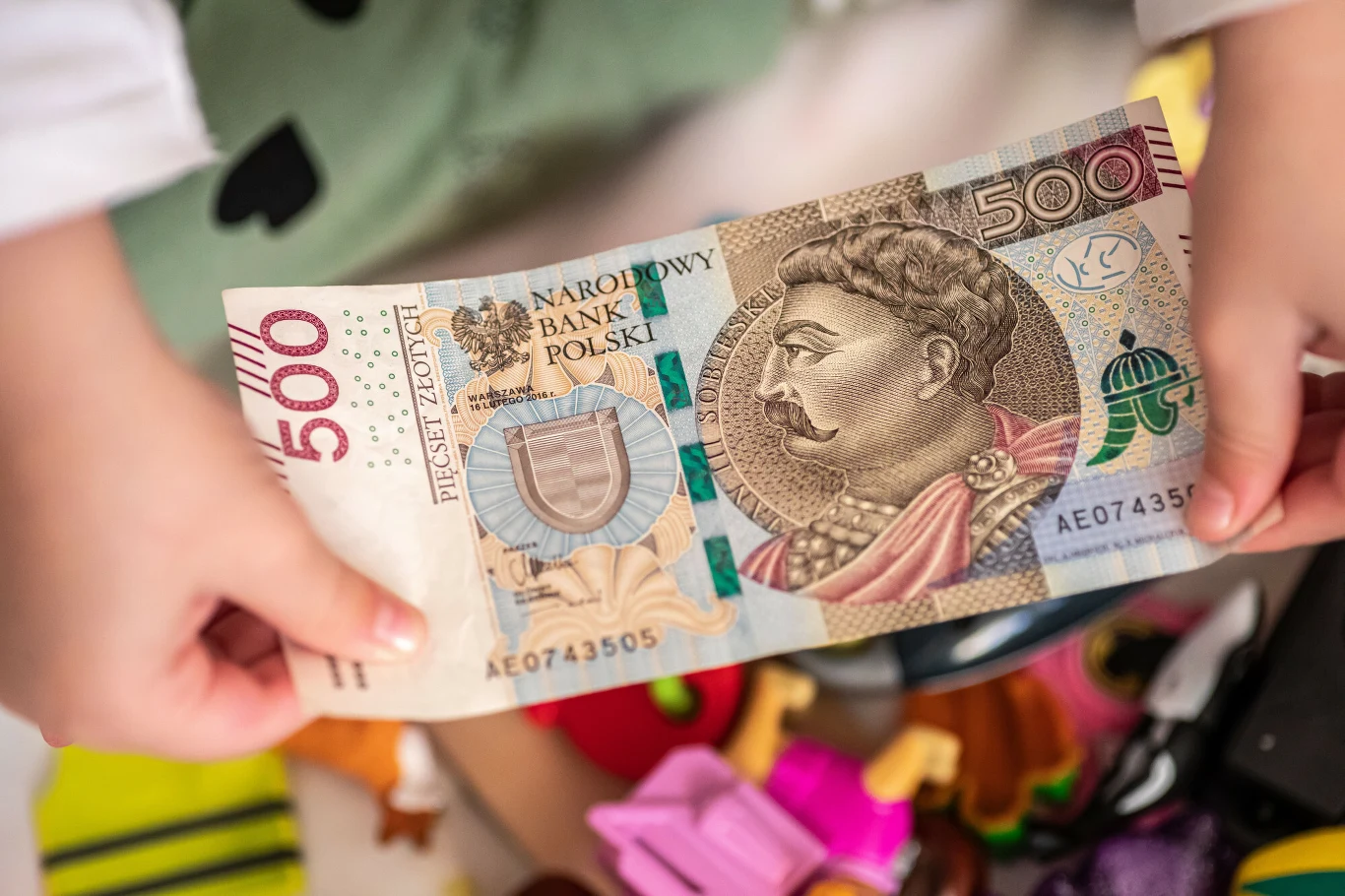 Złożenie wniosku do końca kwietnia gwarantuje ciągłość wypłaty świadczeń. Złożenie wniosku do końca kwietnia gwarantuje ciągłość wypłaty świadczeń.
