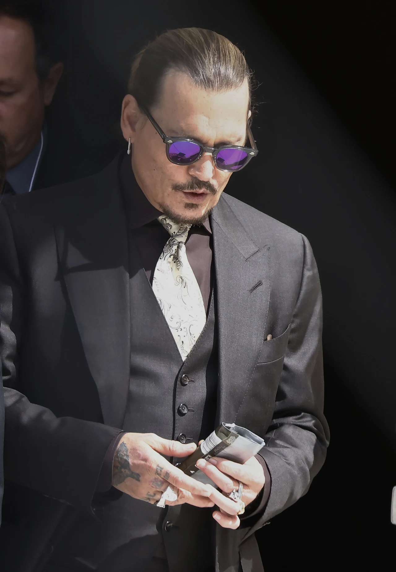 Johnny Depp skończył składać zeznania Johnny Depp skończył składać zeznania