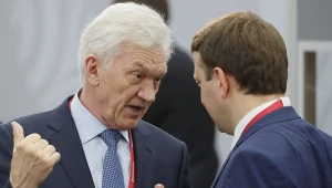 Giennadij Timczenko (z lewej)