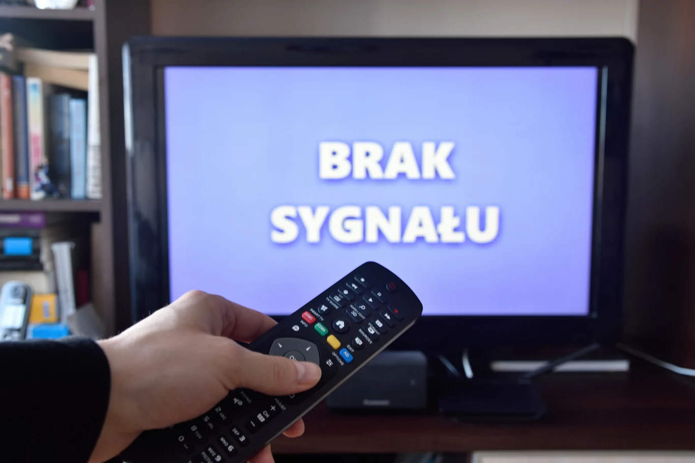 Dlaczego nie ma Polsatu czy TVN w telewizji naziemnej? Problemem może być dekoder, który musi odebrać DVB-T2/HEVC. Jak złożyć wniosek o dopłatę? Dlaczego nie ma Polsatu czy TVN w telewizji naziemnej? Problemem może być dekoder, który musi odebrać DVB-T2/HEVC. Jak złożyć wniosek o dopłatę?