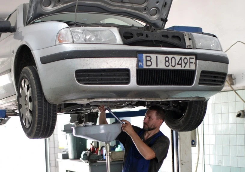 Jak często należy wymieniać olej?