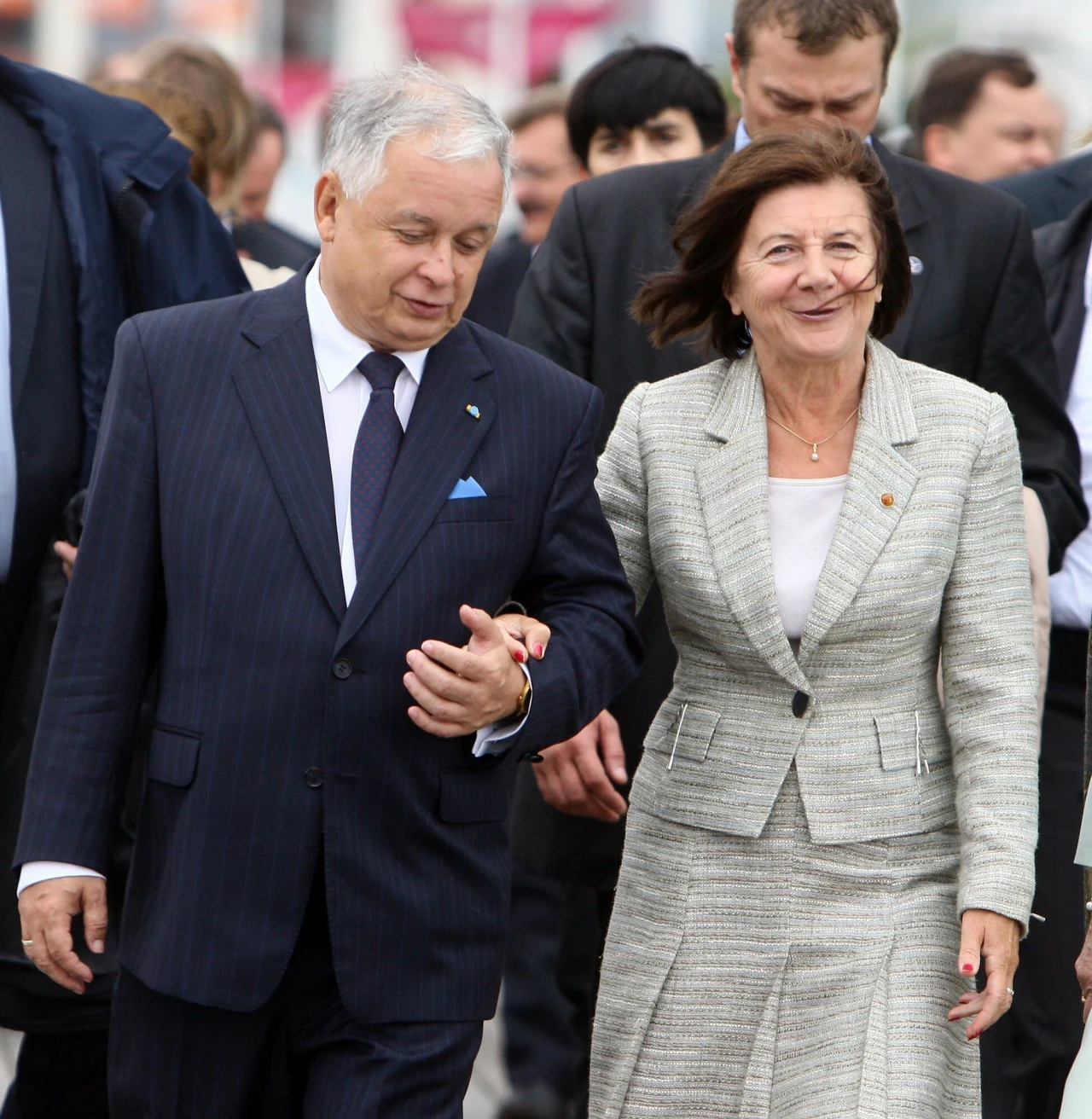 Maria i Lech Kaczyńscy pojawiają się w spektaklu "Ale z naszymi umarłymi"