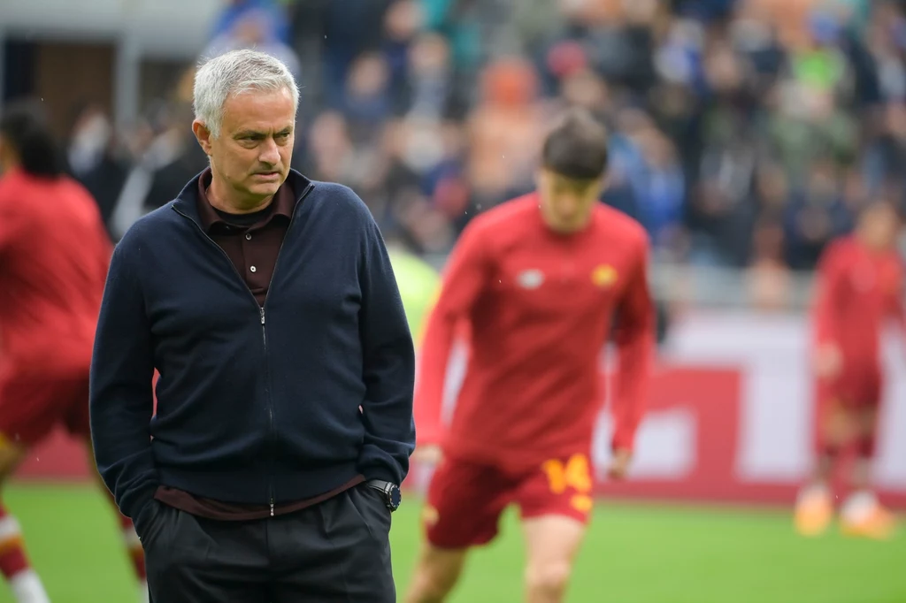Jose Mourinho chce wejść w kolejny sezon z przytupem. AS Roma ma dokonać kilku wzmocnień w Anglii Jose Mourinho chce wejść w kolejny sezon z przytupem. AS Roma ma dokonać kilku wzmocnień w Anglii