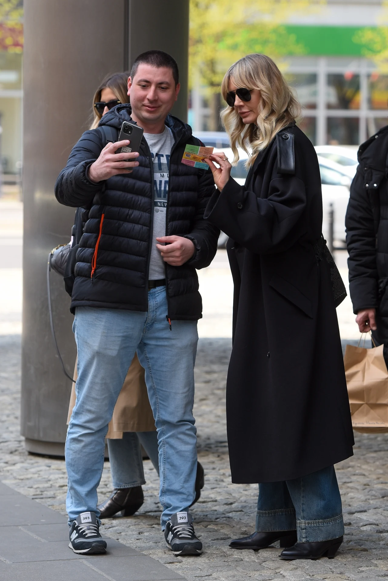 Niespodziewanie przed drzwiami studia TVN zaczepił ją pewien nieznajomy