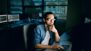 Zgodnie z raportem, obecnie najistotniejsza dla pracowników jest stabilność biznesowa firmy (71 proc. wskazań), możliwość rozwoju zawodowego (68 proc.) i przyjazne środowisko pracy (63 proc.)