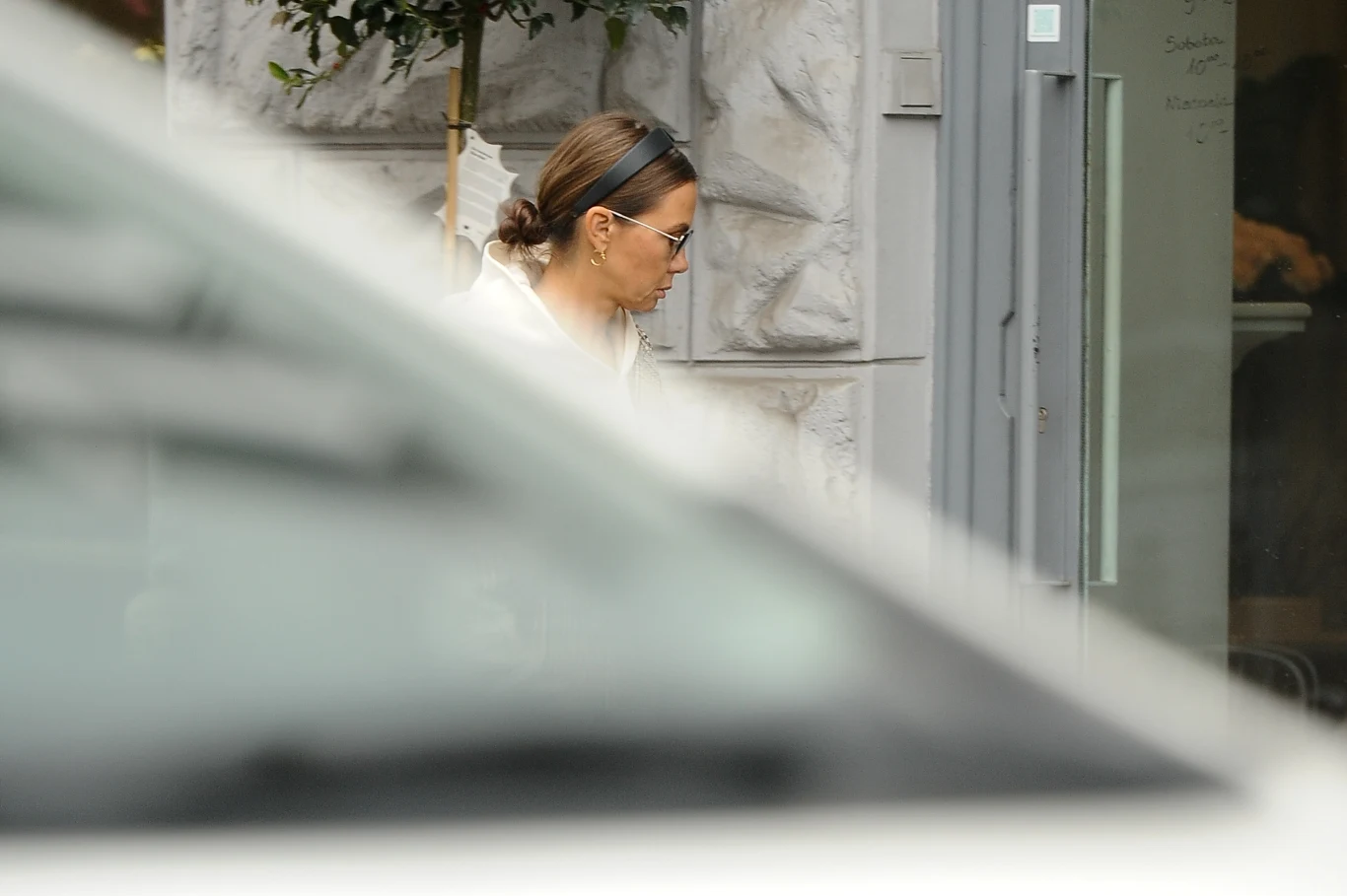 Kinga Rusin na spacerze z Czarkiem Lisem Kinga Rusin na spacerze z Czarkiem Lisem