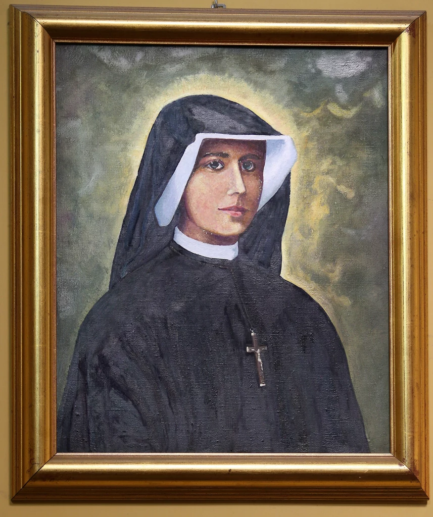 Faustyna, a właściwie Helena Kowalska, została ochrzczona w parafialnym kościele w Świnicach Warckich