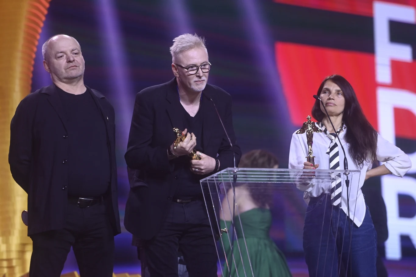 Muzycy zespołu Republika odebrali Złotego Fryderyka