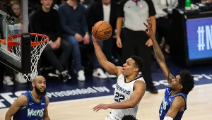 Desmond Bane w akcji na kosz Timberwolves