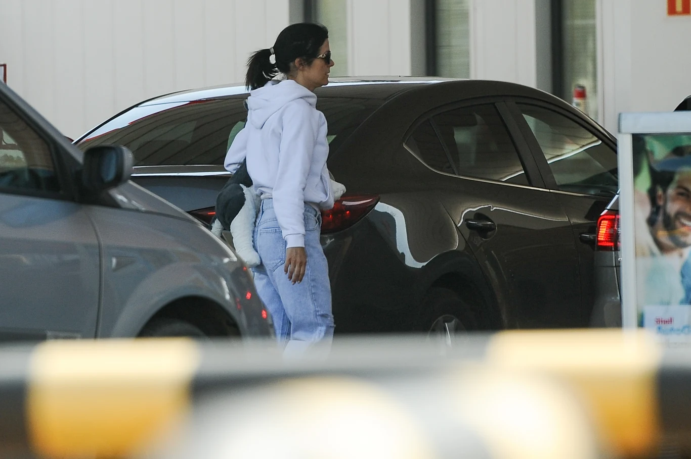 Kasia Cichopek z dziećmi w drodze na majówkę Kasia Cichopek z dziećmi w drodze na majówkę