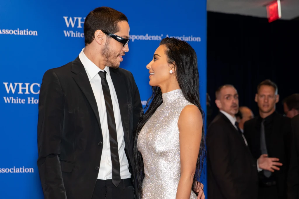 Pete Davidson i Kim Kardashian Pete Davidson i Kim Kardashian