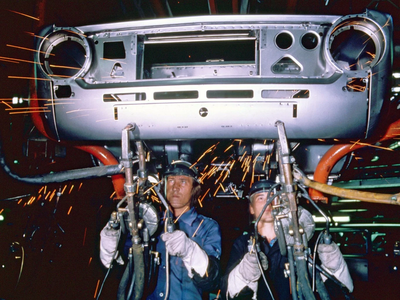 Produkcja samochodów marki Łada w Wołżańskiej Fabryce Samochodów w Togliatti - lata 80.