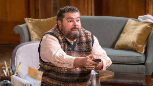 "Venus on the Moon" , Bobby Moynihan jako Jayden