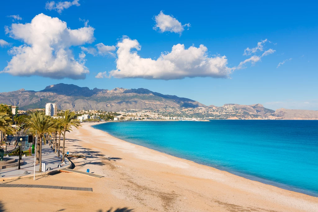 W hiszpańskim Alicante można liczyć nawet na 349 słonecznych godzin w miesiącu!