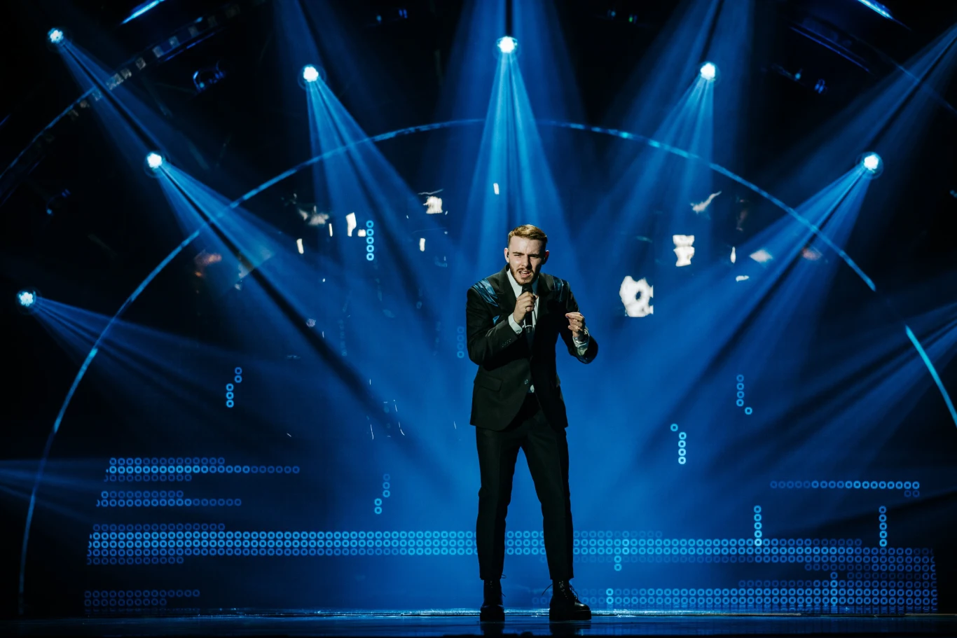 Krystian Ochman podczas swojej pierwszej próby na Eurowizji 2022 w Turynie Krystian Ochman podczas swojej pierwszej próby na Eurowizji 2022 w Turynie