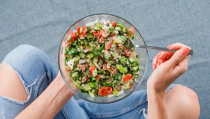 Naukowcy podzielili się przepisem na długie i zdrowe życie. Zasady diety długowieczności łatwo zapamiętać