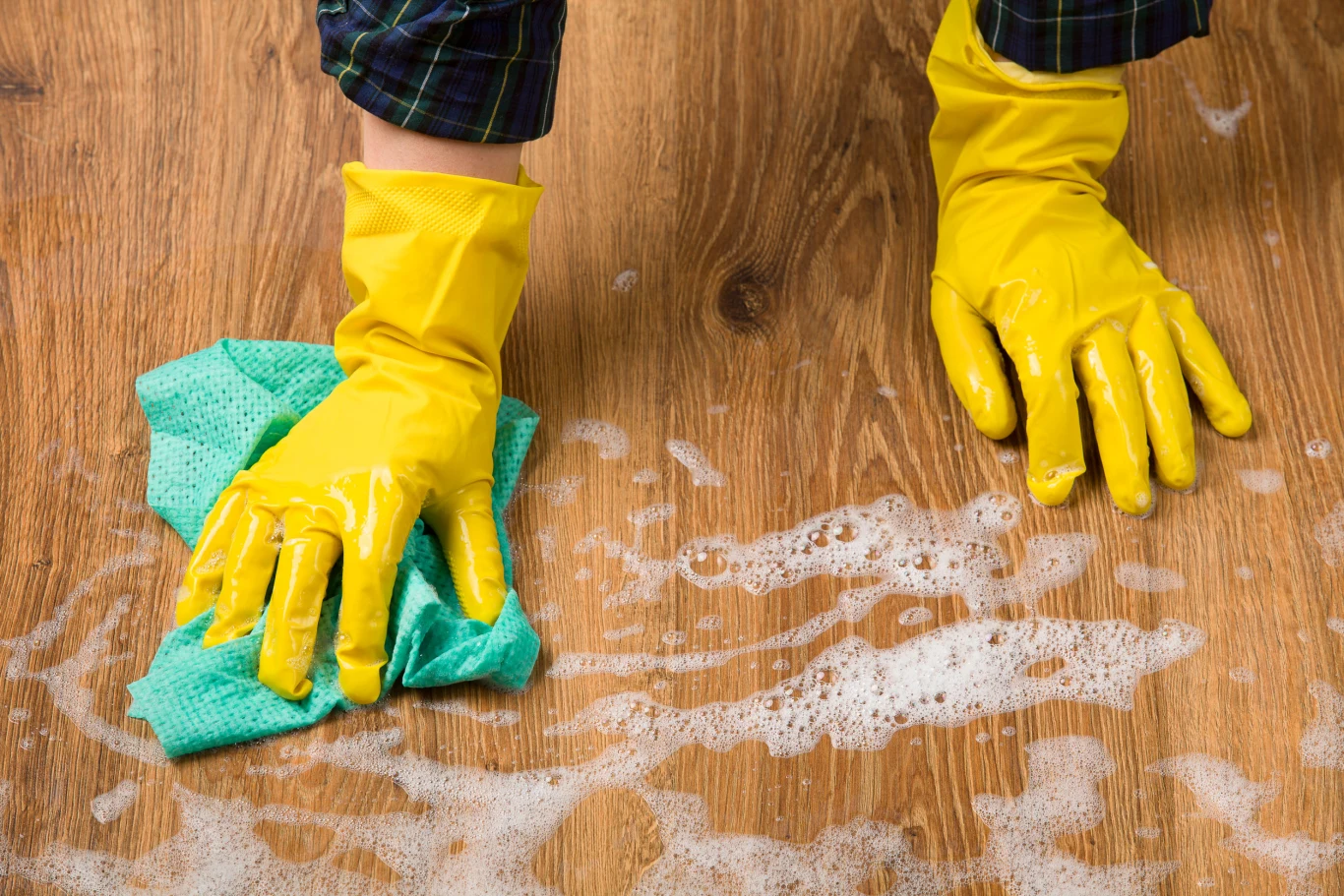 Nerwica natręctw objawia się wstrętem do brudu i przesadnym zdaniem o czystość i porządek Nerwica natręctw objawia się wstrętem do brudu i przesadnym zdaniem o czystość i porządek