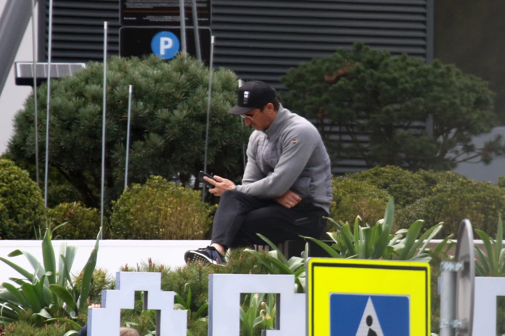 Sebastian Karpiel-Bułecka spędzał sporo czasu samotnie