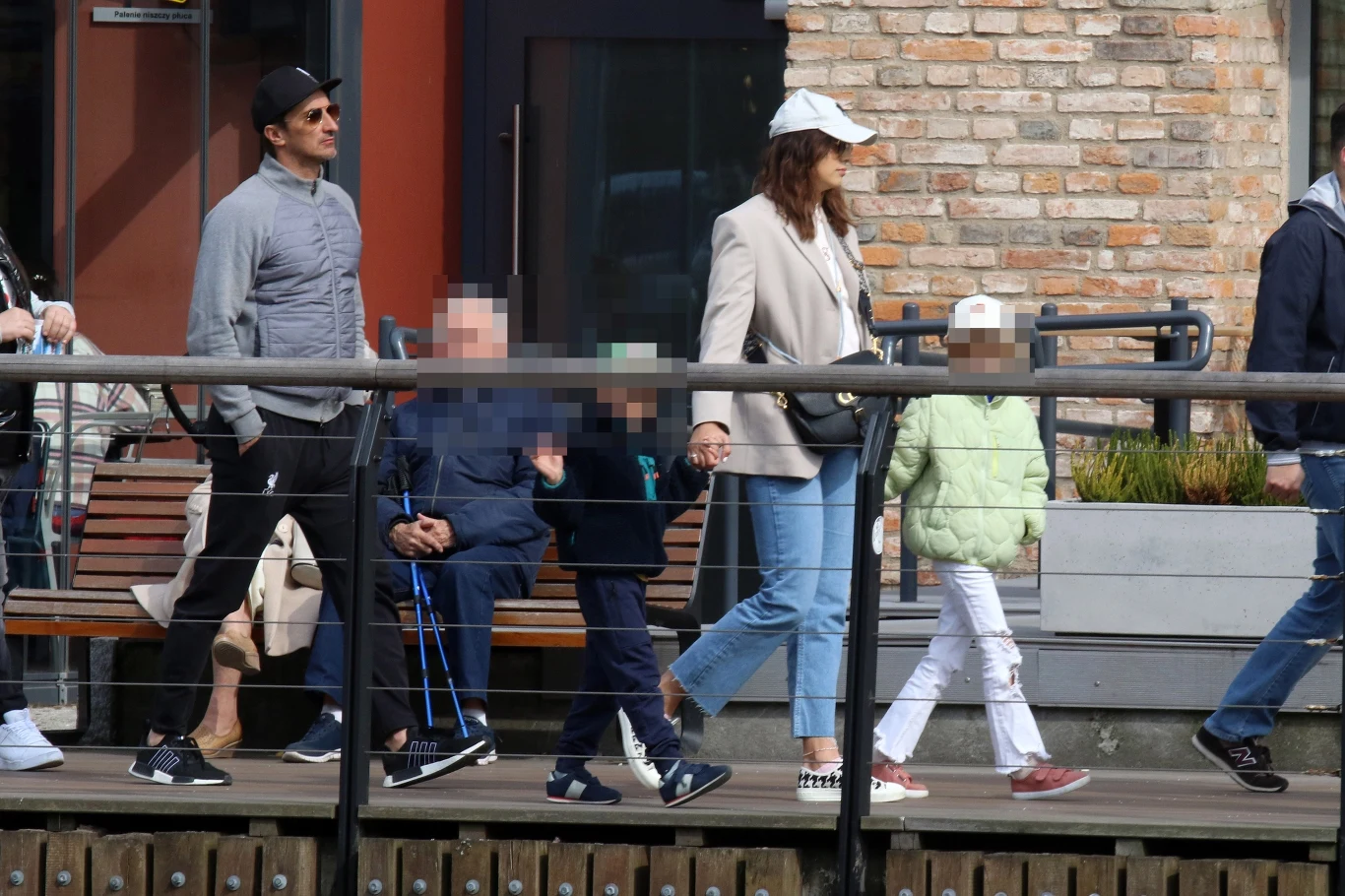 Paulina Krupińska i Sebastian Karpiel-Bułecka z dziećmi Paulina Krupińska i Sebastian Karpiel-Bułecka z dziećmi