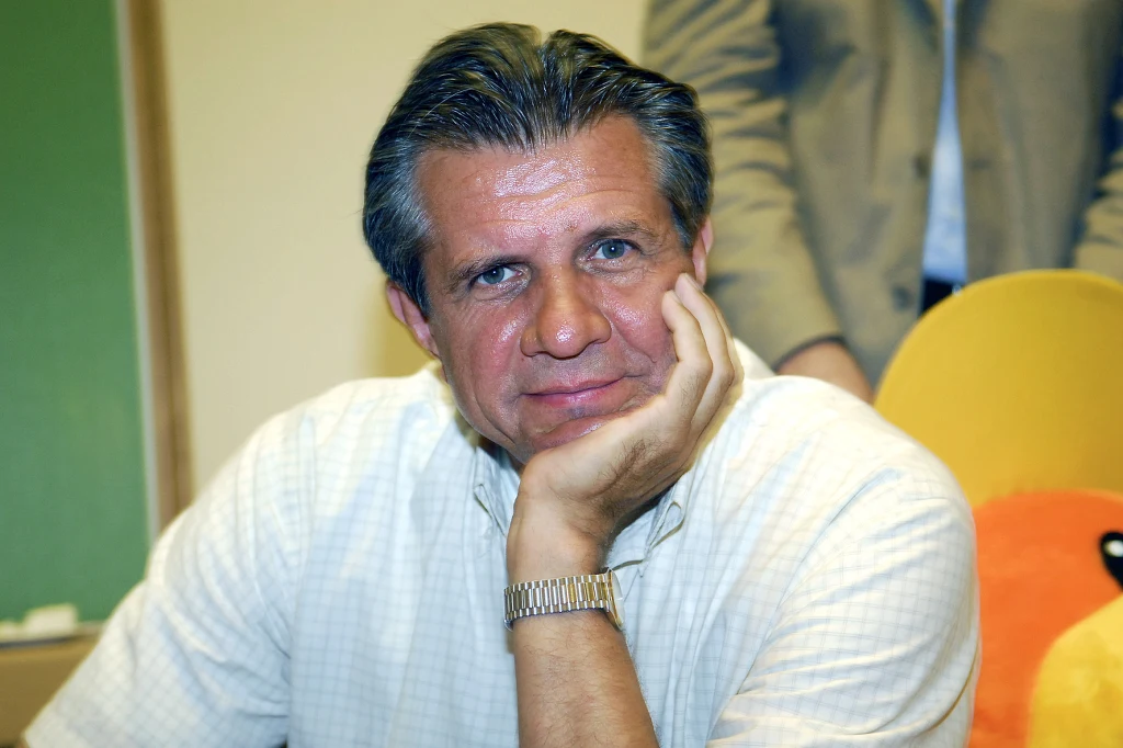 Zygmunt Chajzer prowadził program "Idź na całość" od 1997 do 2000 roku na antenie Polsatu. 