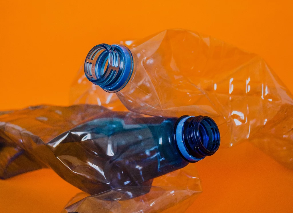 Naukowcy sugerują radykalne rozwiązanie problemu zbyt dużej ilości plastiku: chcą wprowadzenia limitów produkcji tworzyw i wyższych podatków