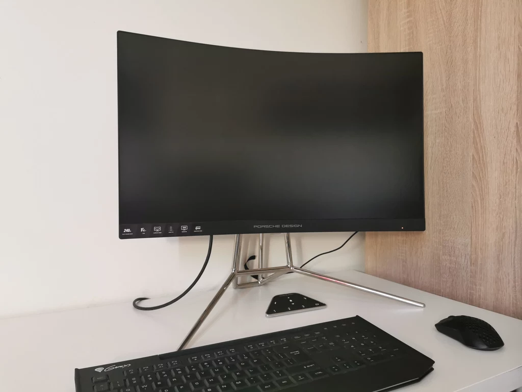 AOC AGON PD27 Porsche Design