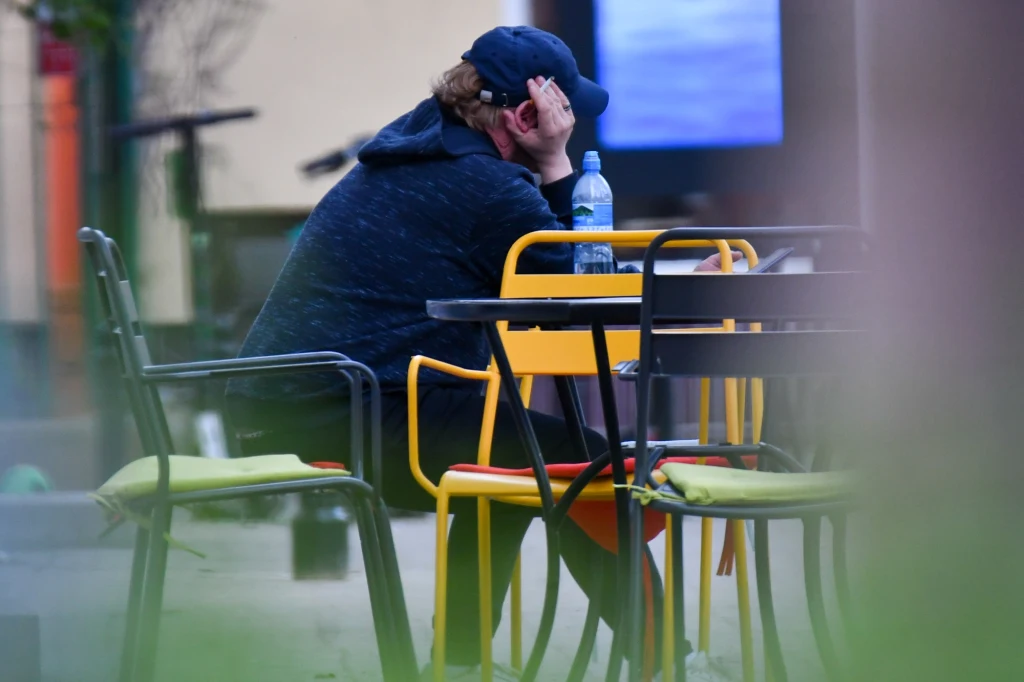 Bartosz Żukowski na siłowni pod chmurką