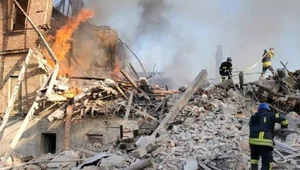 Zniszczona szkoła w obwodzie ługańskim, na którą Rosjanie zrzucili bombę