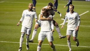 Polak ma głowę nie od parady. Czwarta taka bramka w czwartym meczu z rzędu