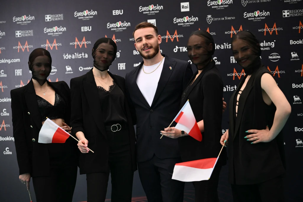 Krystian Ochman, reprezentant Polski, podczas otwarcia Eurowizji