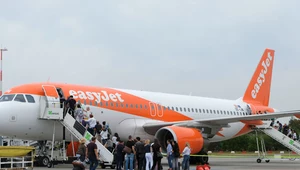 Linie lotnicze easyJet usuwają siedzenia w samolotach. Jaki jest powód?