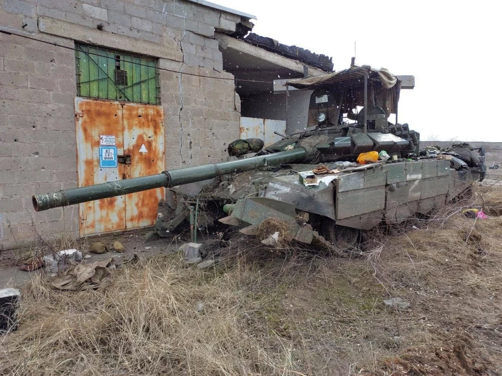 Zniszczony T-72B3 podczas walk wokół Mariupola