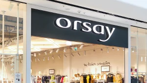 Znana sieć odzieżowa wychodzi z Polski. Zamyka wszystkie sklepy